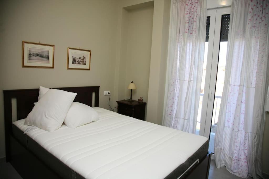 Lovely Sea Front Apartment Ітея Екстер'єр фото